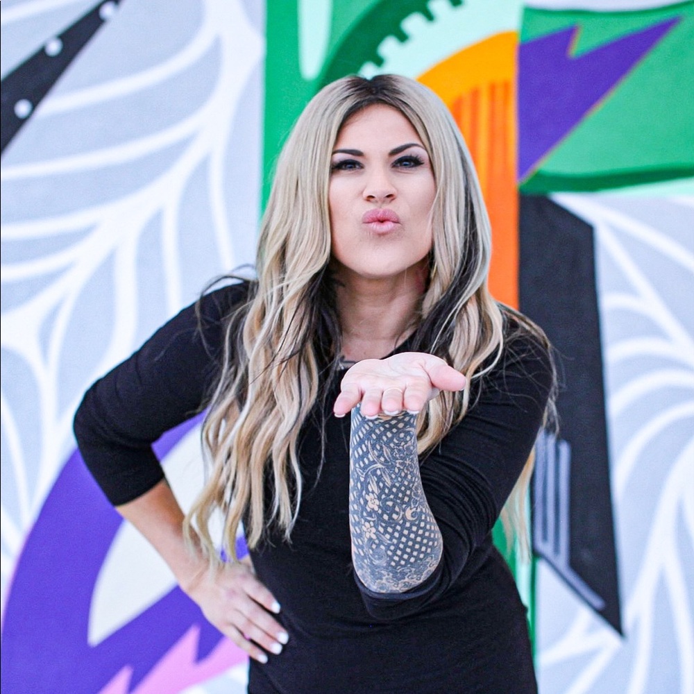 Meet your Posher, Julz